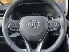 фото Toyota RAV4 2021 года с пробегом за 25200000 тенге в undefined - фото 2