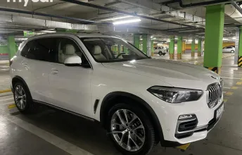 фото BMW X5 2019 года с пробегом за 37400000 тенге в Алматы