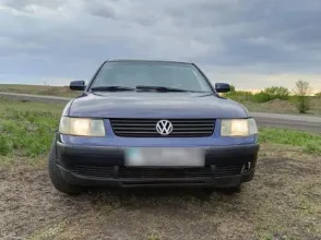 фото Volkswagen Passat 1996 года с пробегом за 1600000 тенге в undefined - фото 1