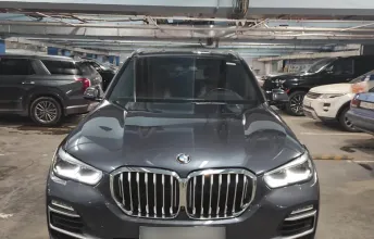 фото BMW X5 2019 года с пробегом за 33333333 тенге в undefined