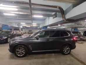 фото BMW X5 2019 года с пробегом за 33333333 тенге в undefined - фото 2