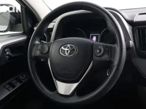 фото Toyota RAV4 2016 года с пробегом за 12000000 тенге в undefined - фото 2
