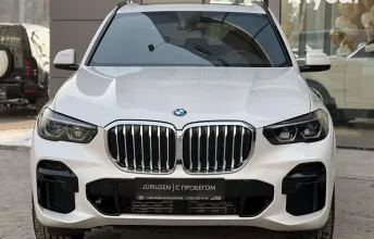 фото BMW X5 2022 года с пробегом за 48000000 тенге в undefined