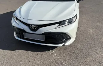 фото Toyota Camry 2019 года с пробегом за 14800000 тенге в undefined