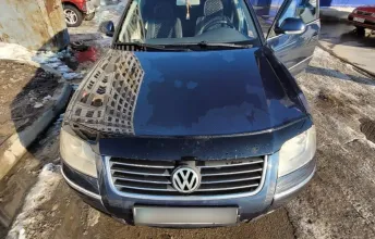 фото Volkswagen Passat 2003 года с пробегом за 3000000 тенге в undefined