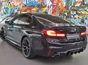 фото BMW 5 серия 2018 года с пробегом за 22200000 тенге в undefined - фото 2