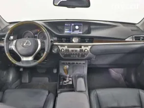 фото Lexus ES 2012 года с пробегом за 10950000 тенге в undefined - фото 3