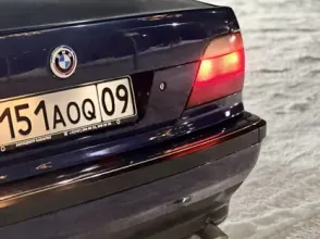 фото BMW 7 серия 1995 года с пробегом за 3550000 тенге в undefined - фото 4