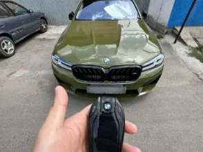фото BMW 5 серия 2010 года с пробегом за 14000000 тенге в undefined - фото 3