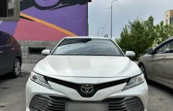фото Toyota Camry 2019 года с пробегом за 15500000 тенге в undefined