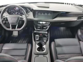 фото Audi RS e-tron GT 2022 года с пробегом за 73690000 тенге в undefined - фото 2