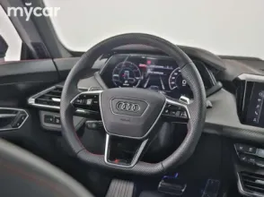 фото Audi RS e-tron GT 2022 года с пробегом за 73690000 тенге в undefined - фото 4