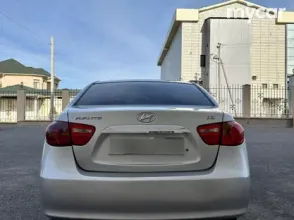 фото Hyundai Avante 2010 года с пробегом за 4600000 тенге в undefined - фото 4