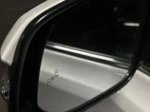 фото Toyota RAV4 2018 года с пробегом за 12000000 тенге в undefined - фото 2