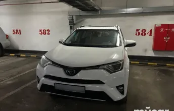 фото Toyota RAV4 2018 года с пробегом за 12000000 тенге в undefined
