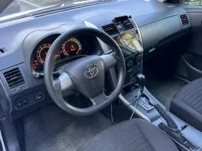 фото Toyota Corolla 2011 года с пробегом за 5500000 тенге в undefined - фото 2