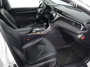 фото Toyota Camry 2018 года с пробегом за 14100000 тенге в undefined - фото 4