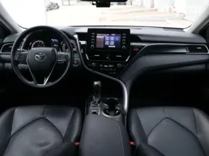 фото Toyota Camry 2021 года с пробегом за 11850000 тенге в undefined - фото 2