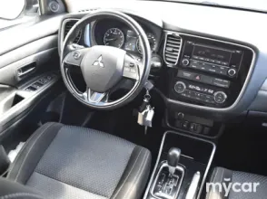 фото Mitsubishi Outlander 2018 года с пробегом за 7890000 тенге в undefined - фото 4