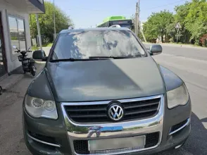 фото Volkswagen Touareg 2007 года с пробегом за 6000000 тенге в undefined - фото 1