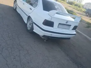 фото BMW 3 серия 1991 года с пробегом за 1400000 тенге в undefined - фото 2