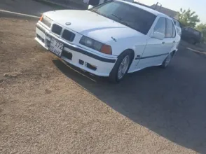 фото BMW 3 серия 1991 года с пробегом за 1400000 тенге в undefined - фото 3