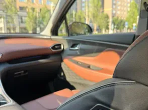 фото Hyundai Santa Fe 2023 года с пробегом за 18900000 тенге в undefined - фото 4