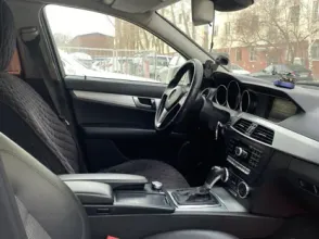 фото Mercedes-Benz C-Класс 2011 года с пробегом за 6500000 тенге в undefined - фото 4