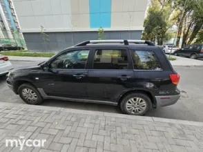 фото Mitsubishi Outlander 2003 года с пробегом за 3000000 тенге в undefined - фото 4