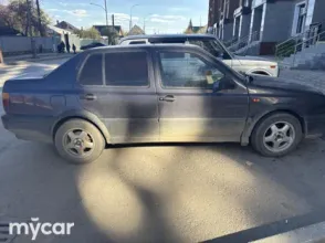 фото Volkswagen Vento 1993 года с пробегом за 1300000 тенге в undefined - фото 2