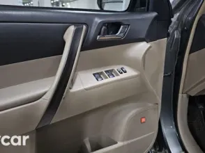 фото Toyota Highlander 2007 года с пробегом за 10900000 тенге в undefined - фото 3