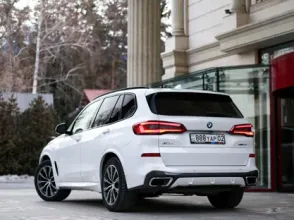 фото BMW X5 2019 года с пробегом за 32900000 тенге в undefined - фото 4