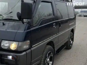 фото Mitsubishi Delica 1995 года с пробегом за 2900000 тенге в undefined - фото 4