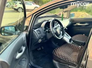 фото Toyota Auris 2011 года с пробегом за 5400000 тенге в undefined - фото 4