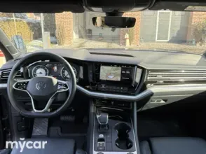 фото Volkswagen Touareg 2022 года с пробегом за 29000000 тенге в undefined - фото 4