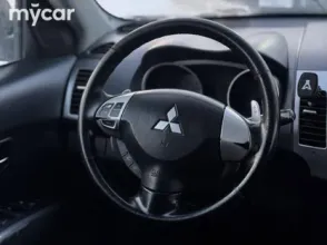 фото Mitsubishi Outlander 2008 года с пробегом за 5700000 тенге в undefined - фото 4