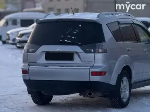 фото Mitsubishi Outlander 2008 года с пробегом за 5700000 тенге в undefined - фото 4