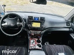 фото Toyota Highlander 2013 года с пробегом за 12500000 тенге в undefined - фото 2