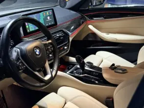 фото BMW 5 серия 2021 года с пробегом за 23500000 тенге в undefined - фото 2