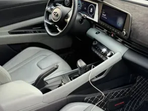 фото Hyundai Elantra 2024 года с пробегом за 12000000 тенге в undefined - фото 2