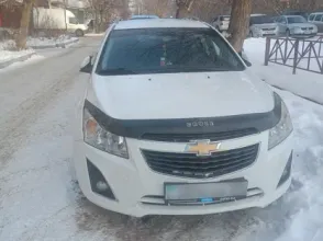 фото Chevrolet Cruze 2013 года с пробегом за 3800000 тенге в undefined - фото 1