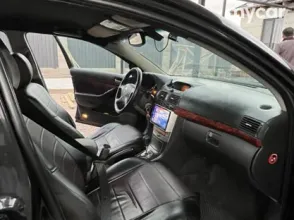 фото Toyota Avensis 2004 года с пробегом за 4500000 тенге в undefined - фото 4