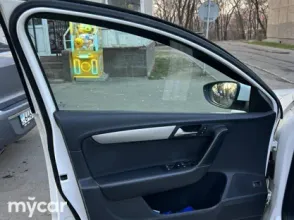 фото Volkswagen Passat 2013 года с пробегом за 5500000 тенге в undefined - фото 2