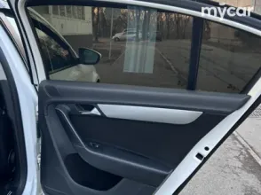 фото Volkswagen Passat 2013 года с пробегом за 5500000 тенге в undefined - фото 4