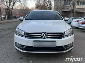 фото Volkswagen Passat 2013 года с пробегом за 5500000 тенге в undefined - фото 1