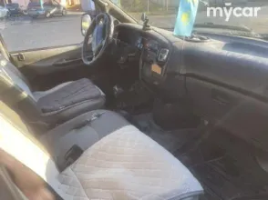 фото Hyundai Starex 2007 года с пробегом за 3500000 тенге в undefined - фото 2