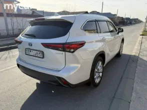 фото Toyota Highlander 2022 года с пробегом за 25500000 тенге в undefined - фото 4