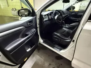 фото Toyota Highlander 2019 года с пробегом за 22599999 тенге в undefined - фото 4