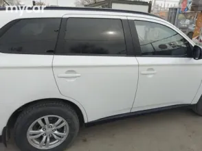 фото Mitsubishi Outlander 2013 года с пробегом за 7300000 тенге в undefined - фото 3