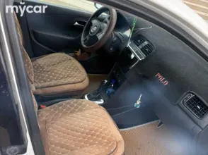 фото Volkswagen Polo 2013 года с пробегом за 4200000 тенге в undefined - фото 2